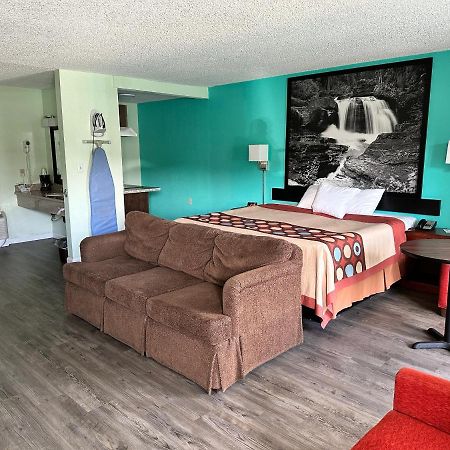 Super 8 By Wyndham Yreka Hotel Luaran gambar