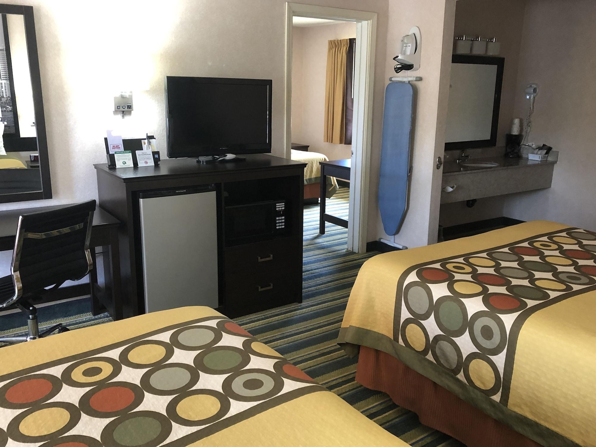 Super 8 By Wyndham Yreka Hotel Luaran gambar