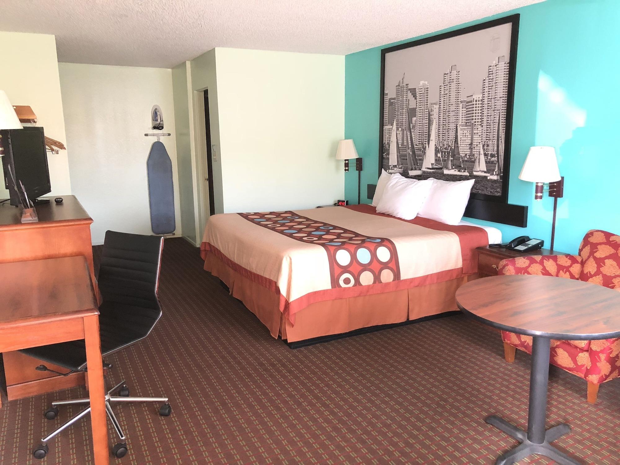 Super 8 By Wyndham Yreka Hotel Luaran gambar