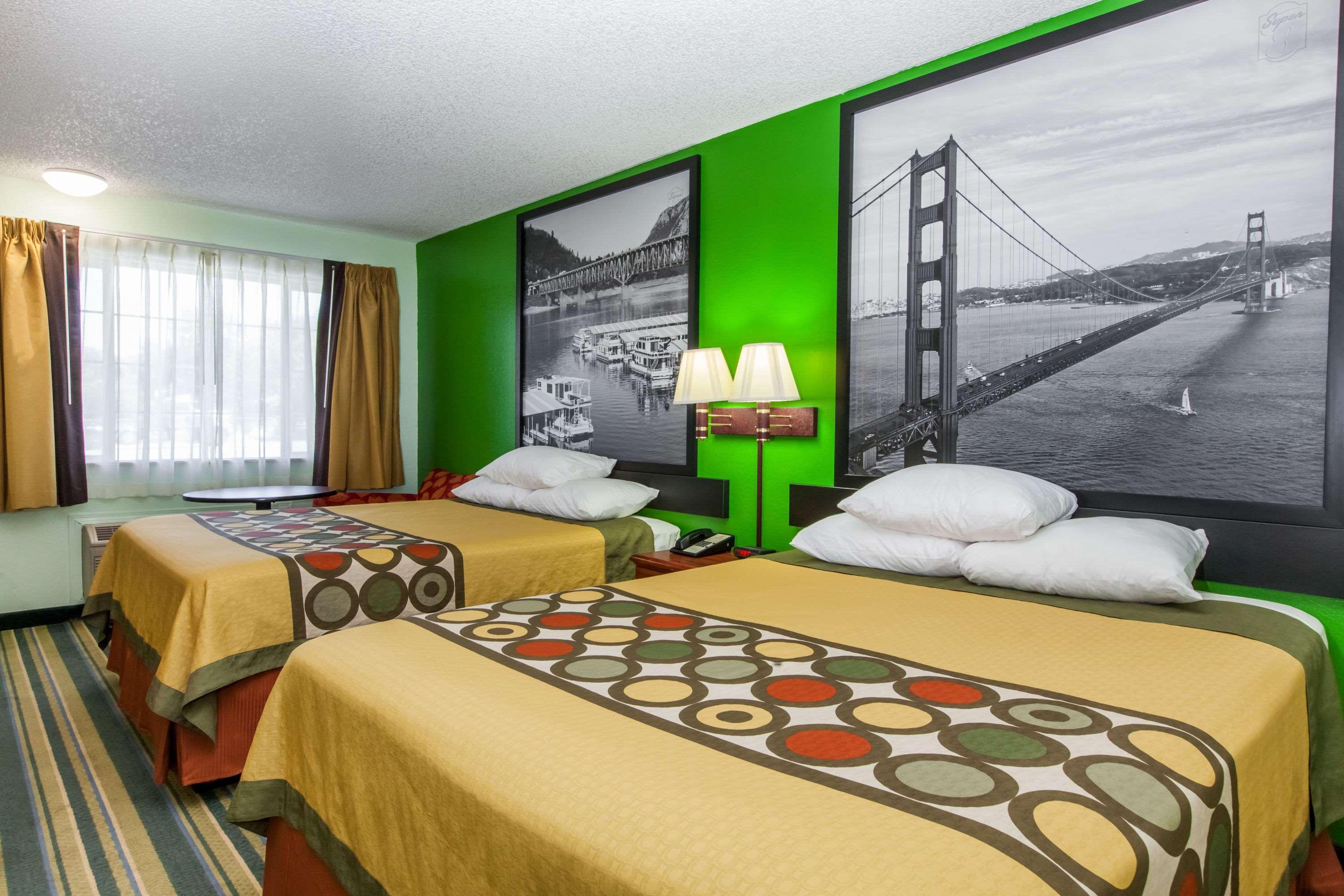 Super 8 By Wyndham Yreka Hotel Luaran gambar
