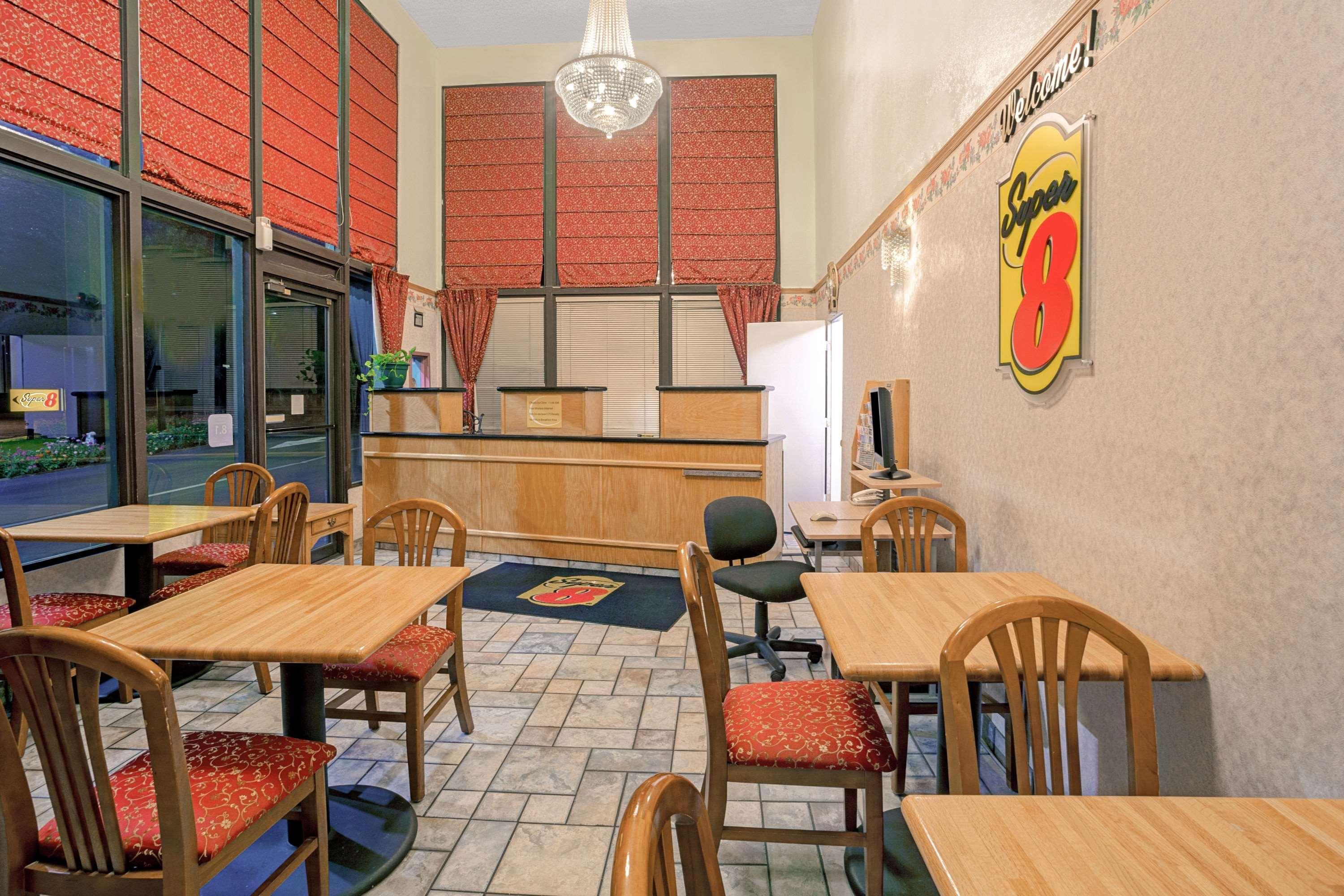 Super 8 By Wyndham Yreka Hotel Luaran gambar